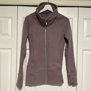 Lululemon zip-up size 6